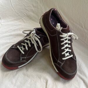 Simple New Vintage Authentic 90s Women’s Brown Sneakers SZ 7 1/2
